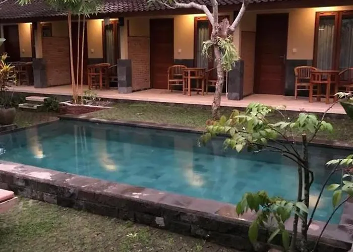 Pensión Werkudara 3*